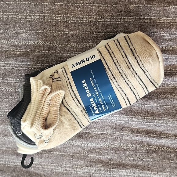 Old Navy women’s ankle socks - Picture 1 of 3